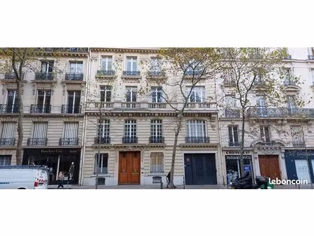 parking 12 m² paris