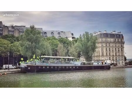 péniche spectacle / habitation 190m2