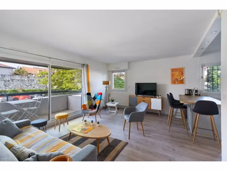 t2 location étudiante septembre à juin