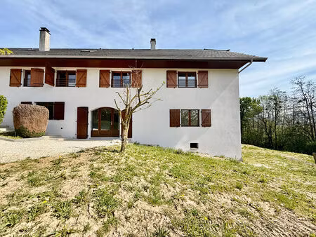 grand appartement t4 bloye entierement renove
