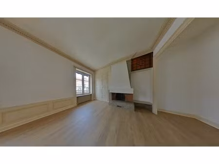 appartement 3 pieces // rue vaubecour