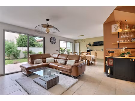 vente maison 5 pièces 141 m² cognac (16100)
