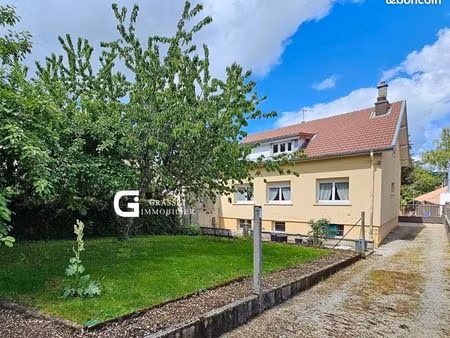 maison de ville 8 pièces 134 m²