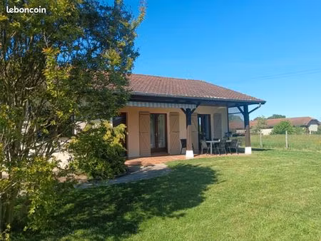 maison de plain pied rénovée 103 m2 - terrain 1800 m2 - 3 chambres