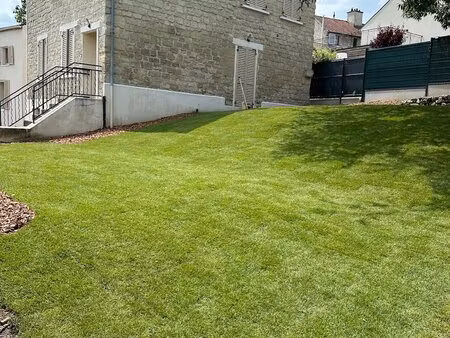 très belle maison située au centre du vieux de carrières-sur-seine