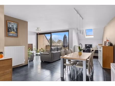 lichtrijke duplex (epc b) met 3 slpks zonnig terras & garage