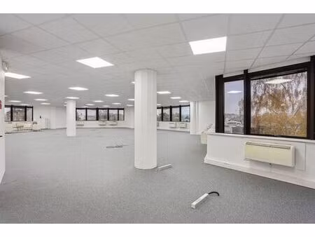 bureau de prestige de 352 m2 en location - argenteuil  france