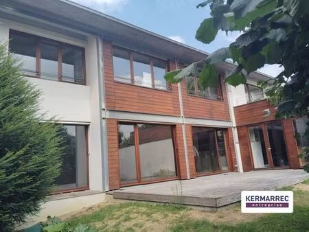 prestigieux bureau de 166 m2 en location - rennes  bretagne