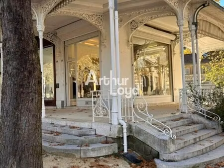 vente commerce vichy 03200 90m²