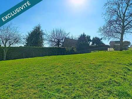 terrain constructible viabilisé 841 m²