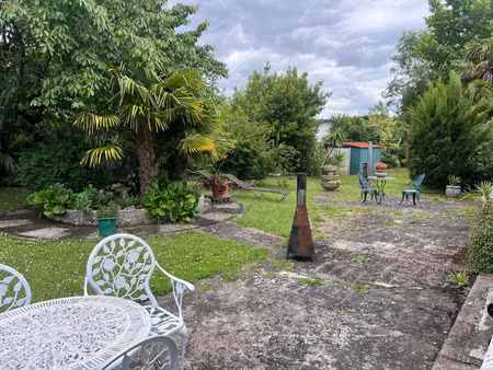 maison à vendre saintes 6 pièce(s) 193m2 242 000€