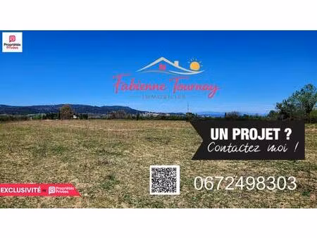 terrain bien plat avec vue sur le ventoux  le castellas
