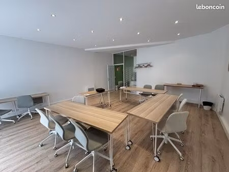 bureaux 65 m²