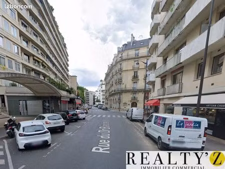 local commercial 335 m²