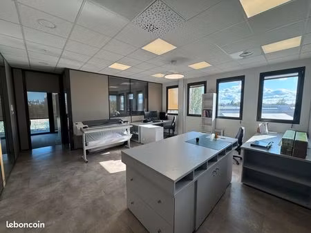 loue espace bureau beynost