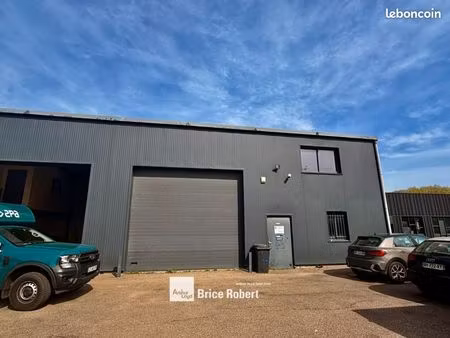 local industriel 207 m²