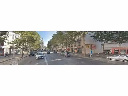local commercial 92 m² paris