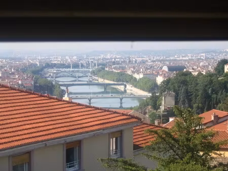 location meublée appartement 2 pièces 70 m² à caluire-et-cuire (69300)  1 000 €