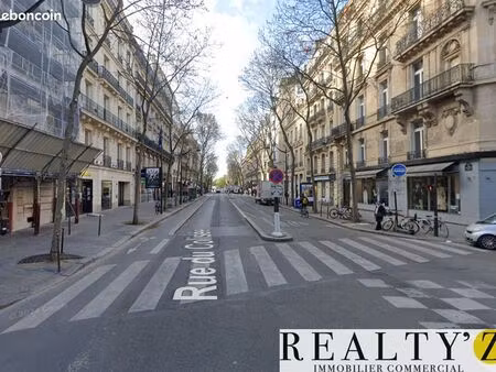 local commercial 819 m²