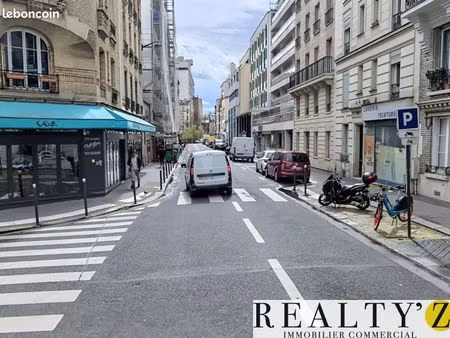 bureau 250 m²