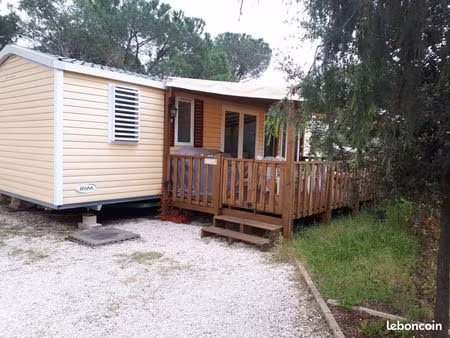 mobil-home 3 chambres 40 m² avec toboggans aquatiques et animations