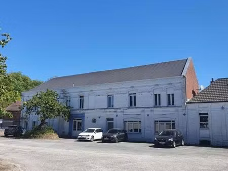 bureaux 14 000 m²