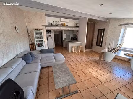 à vendre – appartement en maison de village