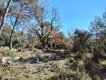 terrain 692 m² besse sur issole