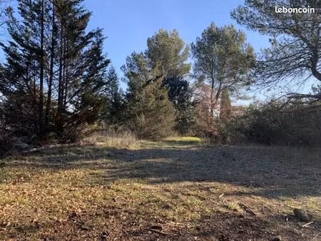 terrain 3 100 m² saint maximin la sainte baume