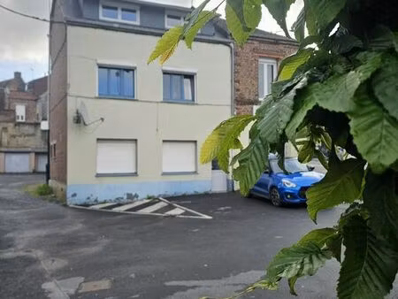 ensemble immobilier / 2 maisons et 2 garages