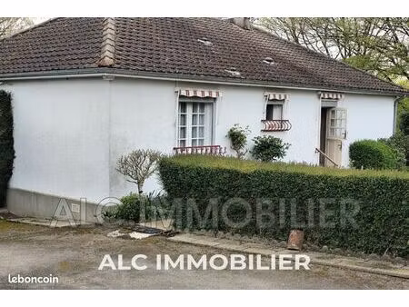 maison 681 m² mamers