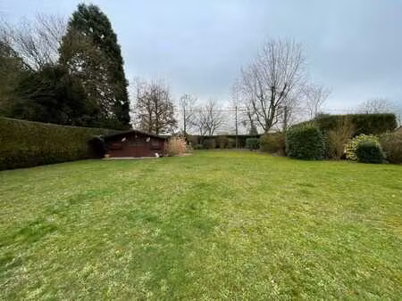 accès facile a8  terrain pour villa 4 façades