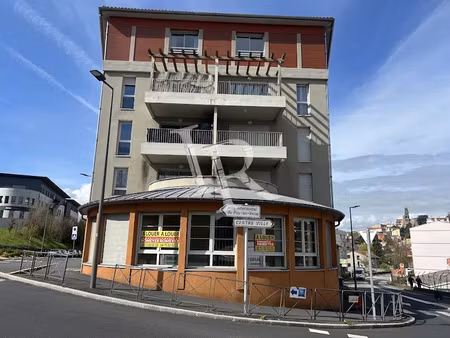 location locaux professionnels 7 pièces 160 m² à le puy-en-velay (43000)  1 400 €