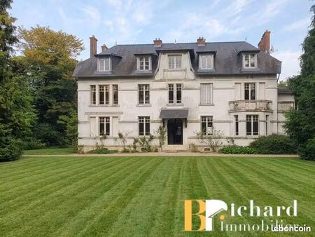 chateau 13 pièces 410 m²