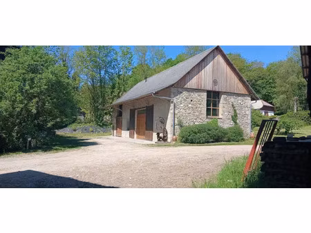 location locaux professionnels à hauteville-sur-fier (74150)  nan €
