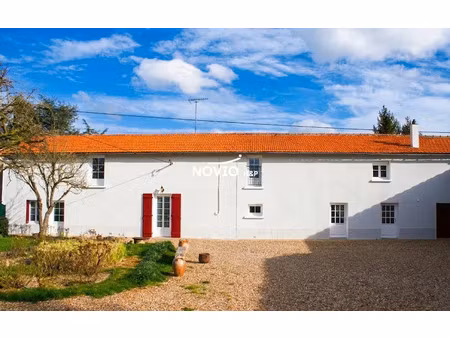 location maison 4 pièces 120 m² à jaunay-marigny (86130)  838 €