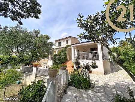 villa 6 pièces 130 m²