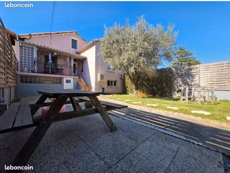 maison individuelle + dépendance