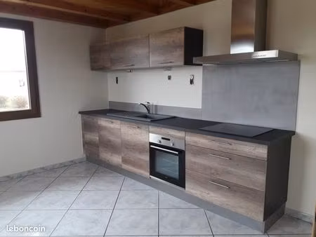 appartement 92 m2  avec grands garage et terrasse secteur orchamps-vennes