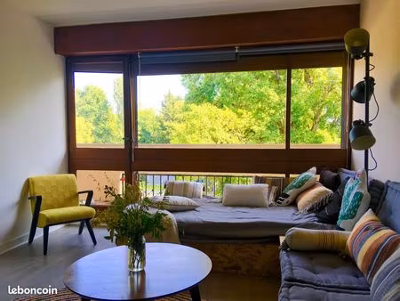 appartement 95 m2 dans un parc boisé et calme