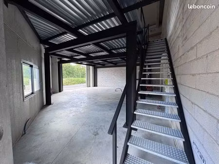 200 m2 local sur montauroux entrepôt neuf