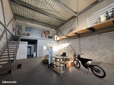 local industriel 160 m²