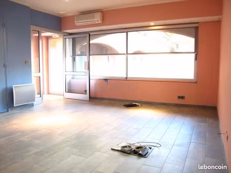 local 28 m² fréjus