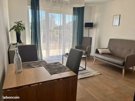 t2 meublé 42m² – résidence adaptée seniors & handicap