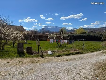 terrain proche centre