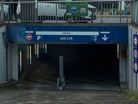 location parkin gare de poissy