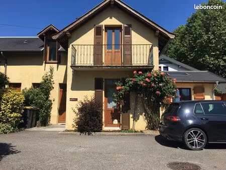chalet/maison t4 moderne avec jardin-patio proche de la vieille ville d'annecy