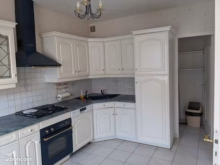 appartement 4 chambres  port plaisance  centre  108 m2