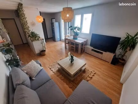 appartement t2 meublé + place parking 710 cc