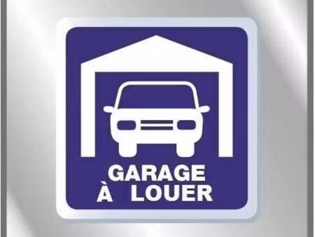 grand box fermé et sécurisé en sous sol
